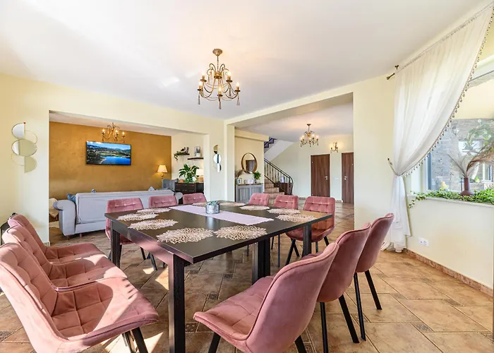 Orchard Villa